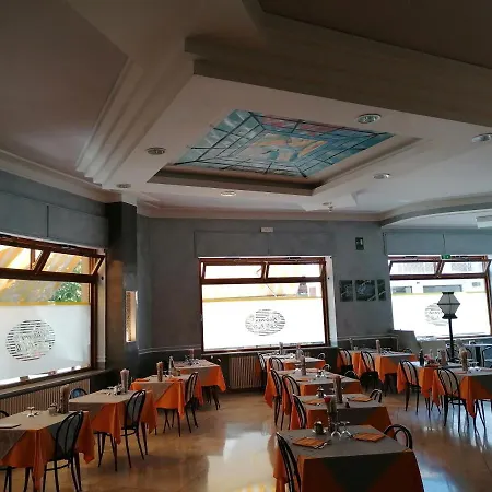 Ristorante Delle Valli Otel Germagnano (Turin)